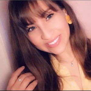 Meet your Posher, Yareli